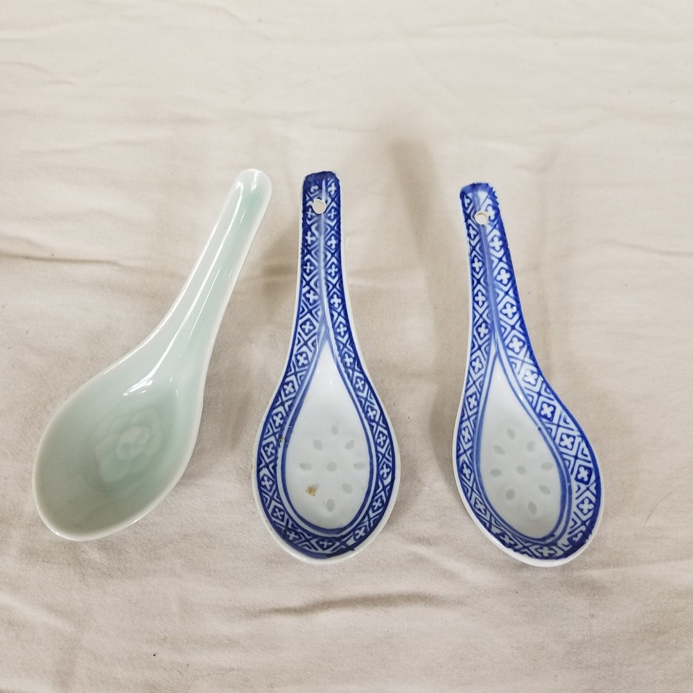 Chinese Soup Spoons Set 3 Blue White Rice Grain Celadon Green Excellent